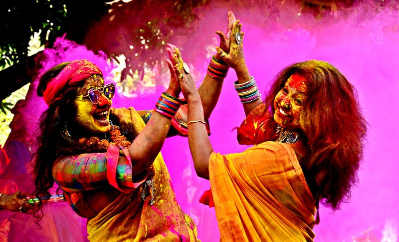 Holi Celebrations at ASCC / Hólí ünnepség