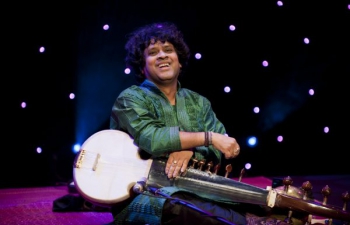 Ranajit Sengupta (India) Sarod koncertje, tablán kísér Jayanta Sarkar / Sarod concert by Ranajit Sengupta (India) accompanied by Jayanta Sarkar (Tabla)